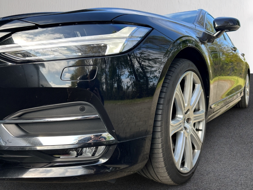 Fahrzeugabbildung Volvo V90 T5 Inscription HUD StandHZG Navi Leder Memory Soundsystem