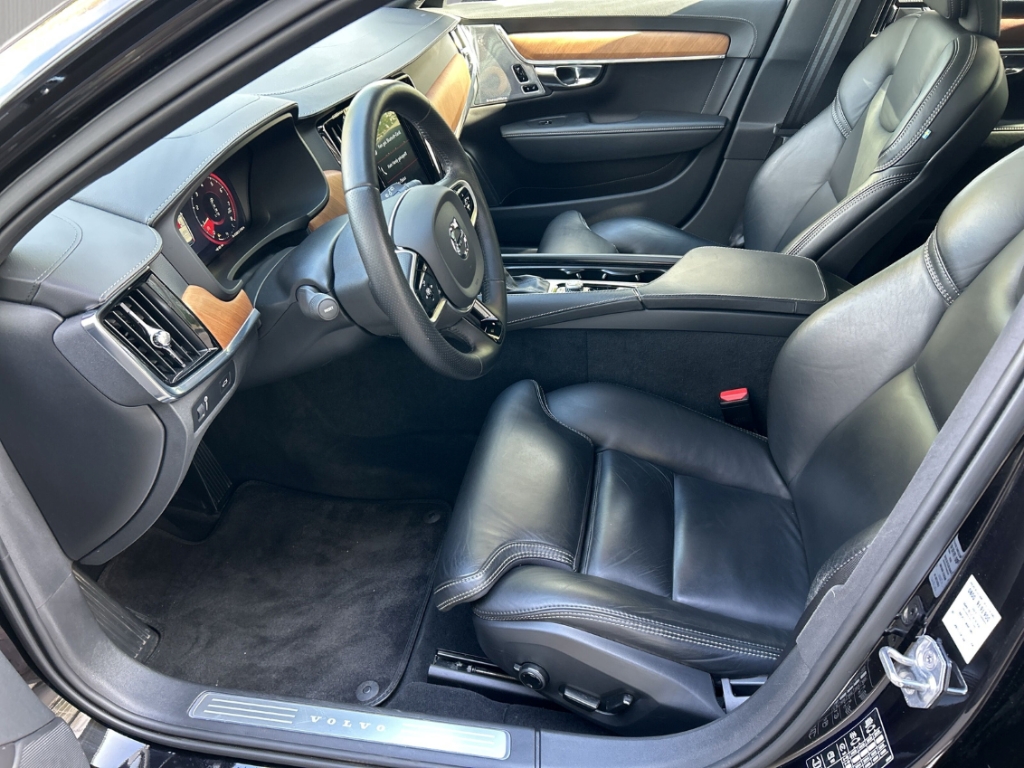 Fahrzeugabbildung Volvo V90 T5 Inscription HUD StandHZG Navi Leder Memory Soundsystem