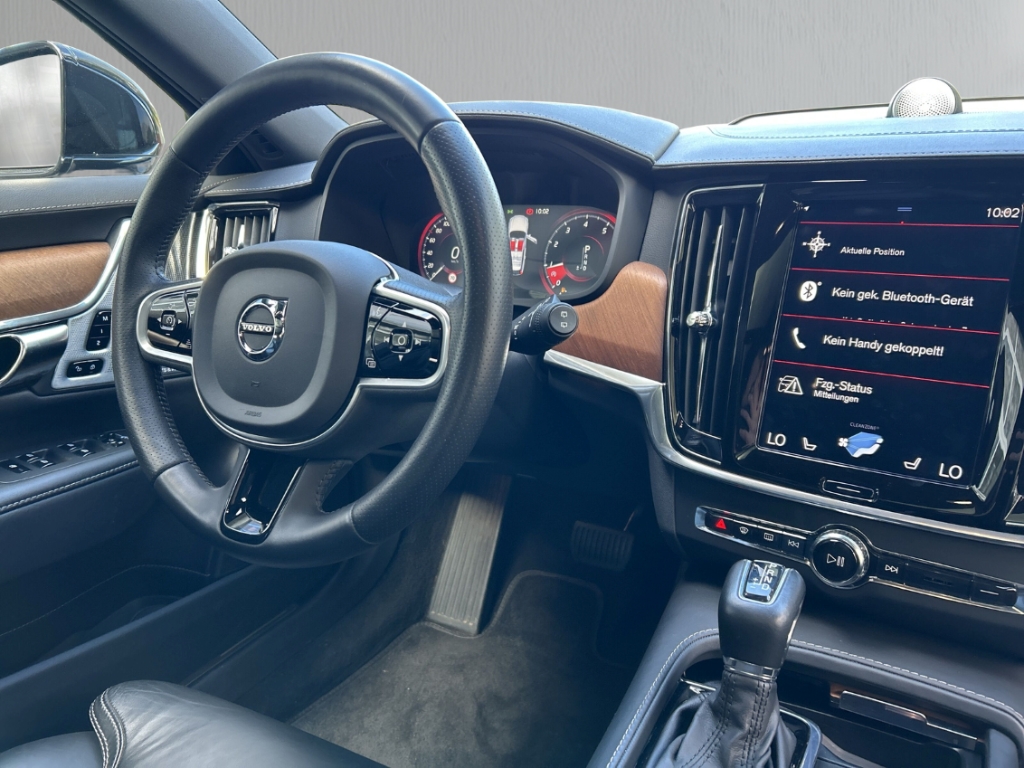 Fahrzeugabbildung Volvo V90 T5 Inscription HUD StandHZG Navi Leder Memory Soundsystem
