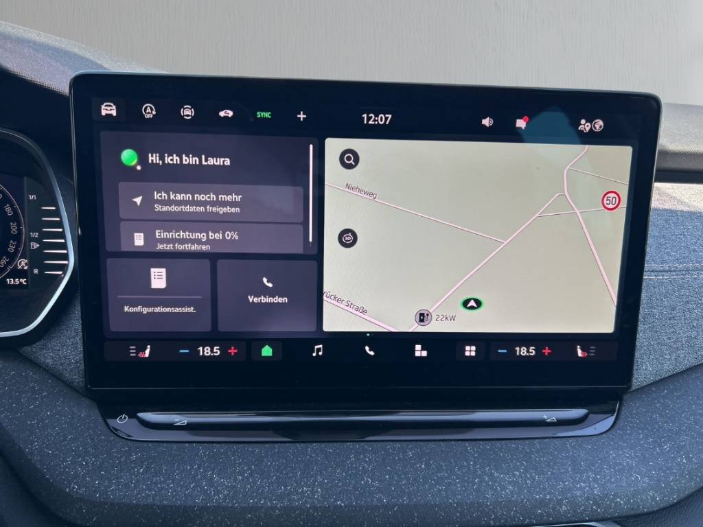 Fahrzeugabbildung SKODA Octavia 2.0 TDI Selection PDCv+h SHZ Temp LED Color