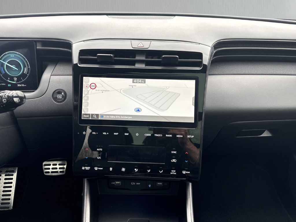 Fahrzeugabbildung Hyundai TUCSON Hybrid 1.6 2WD AT N-LINE Panorama Sitz-Paket Navi Digitales Cockpit