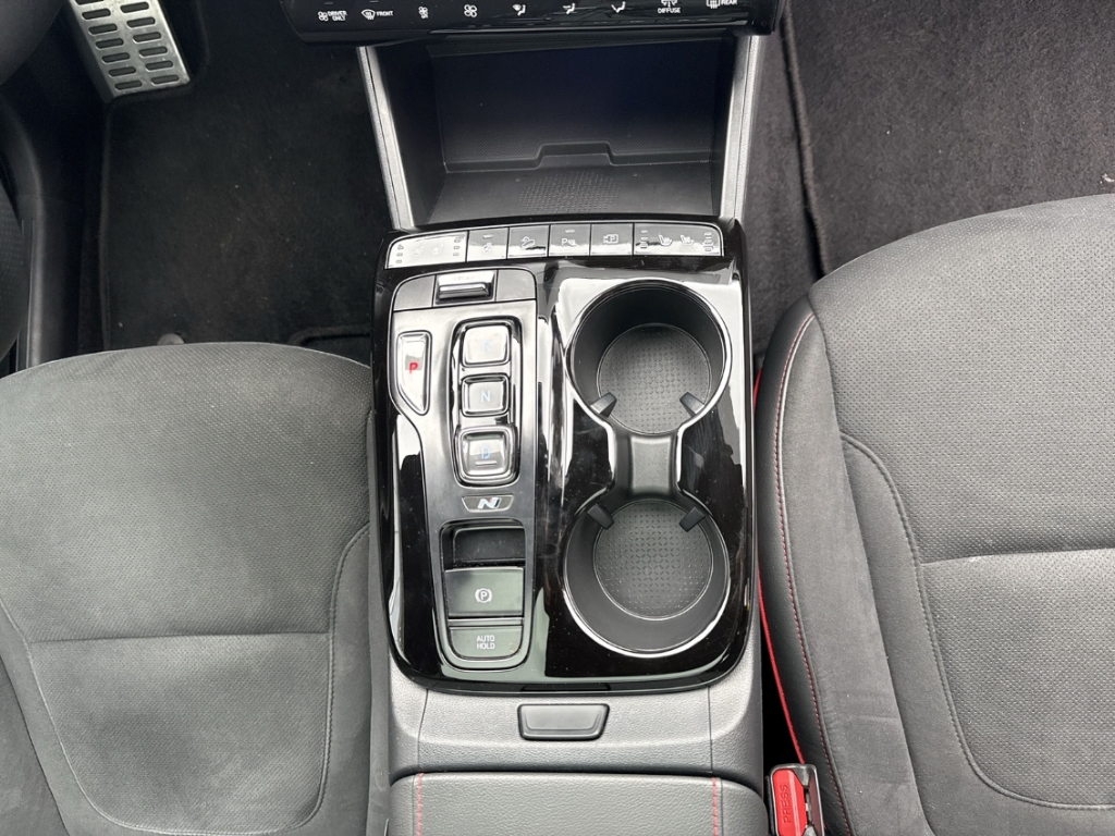 Fahrzeugabbildung Hyundai TUCSON Hybrid 1.6 2WD AT N-LINE Panorama Sitz-Paket Navi Digitales Cockpit