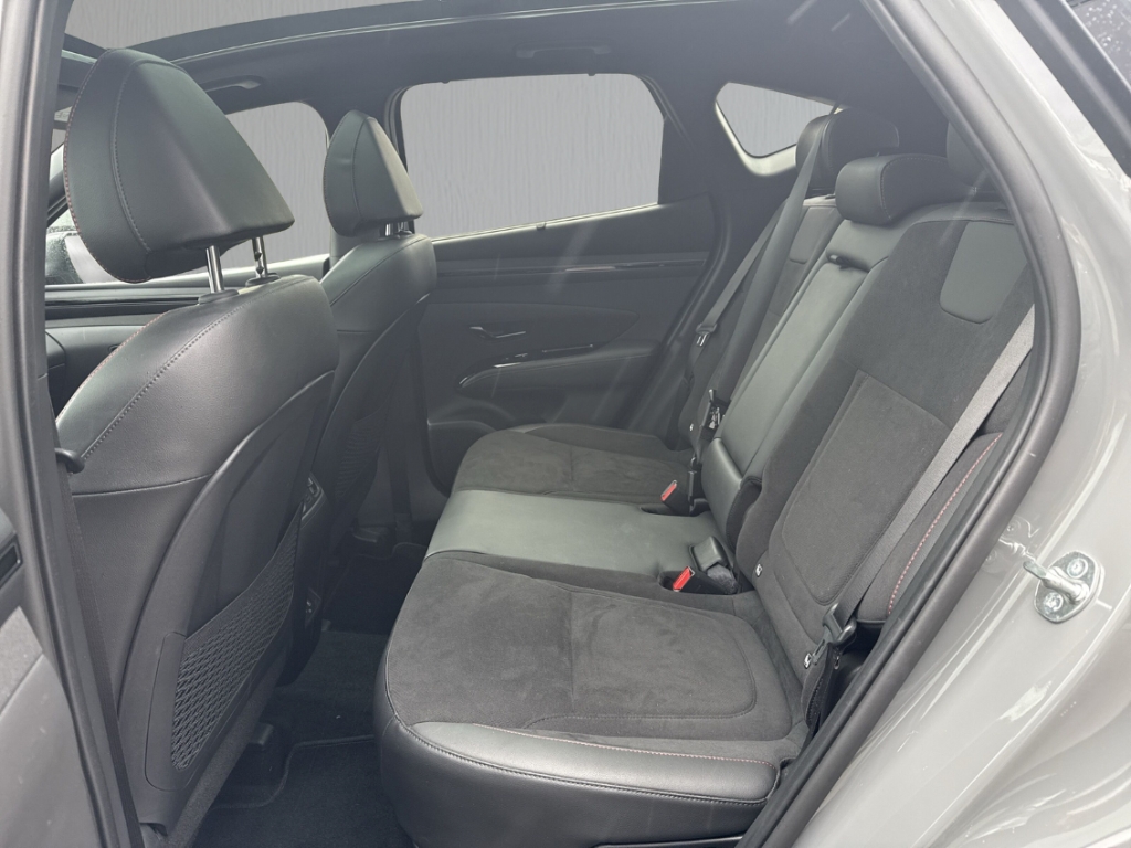 Fahrzeugabbildung Hyundai TUCSON Hybrid 1.6 2WD AT N-LINE Panorama Sitz-Paket Navi Digitales Cockpit