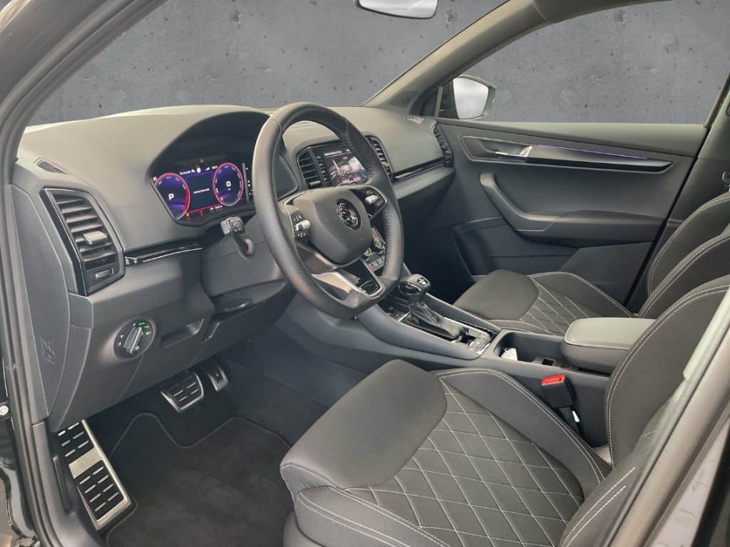 Fahrzeugabbildung SKODA Karoq 1.5 TSI DSG Sportline AHK Matrix beh. WSS