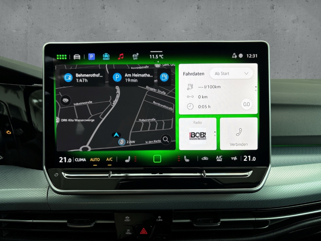 Fahrzeugabbildung Volkswagen Golf VIII Variant 2.0 TDI Goal HUD AHK