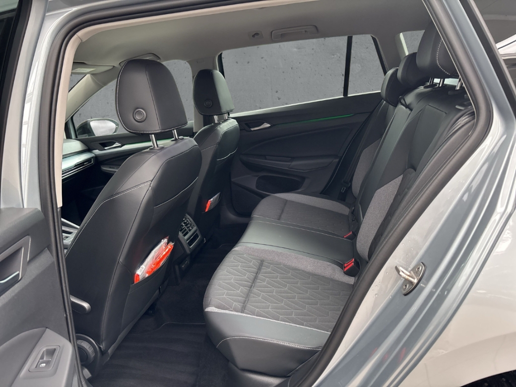 Fahrzeugabbildung Volkswagen Golf VIII Variant 2.0 TDI Goal HUD AHK