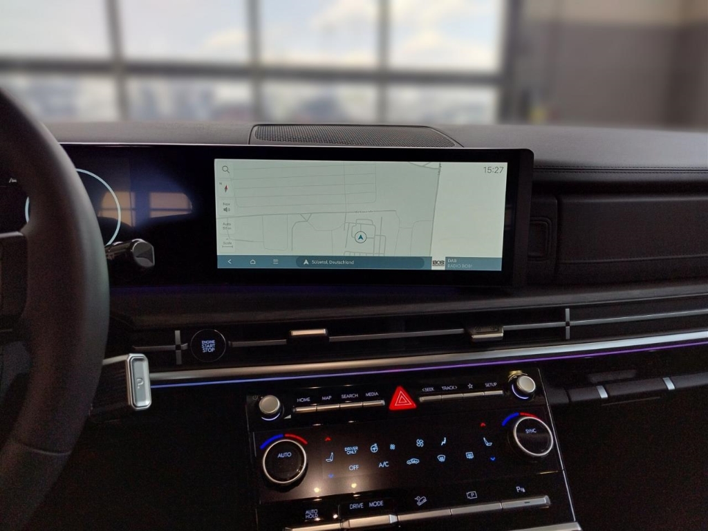 Fahrzeugabbildung Hyundai SANTA FE HEV MY25 1.6 AT 2WD Prime Smart Sense+ Navi Digitales Cockpit Soundsystem