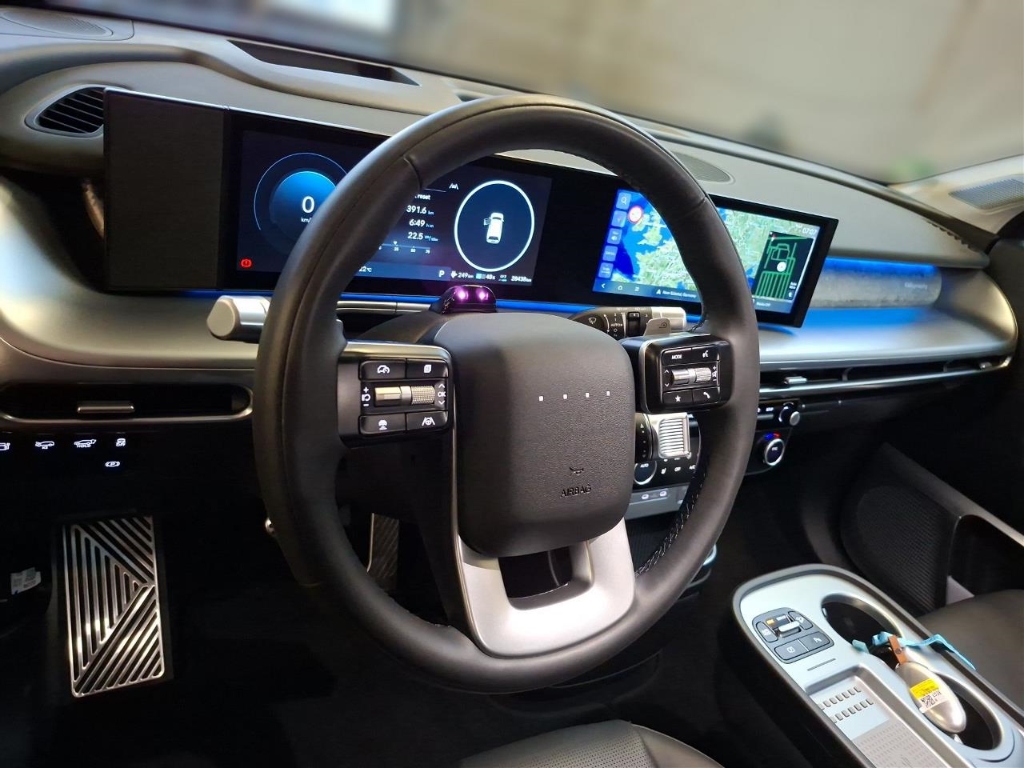 Fahrzeugabbildung Hyundai IONIQ 9 110 kWh 4WD Performance UNIQ Relax AHK 6-Sitze HUD Niveau El. Fondsitzverst.