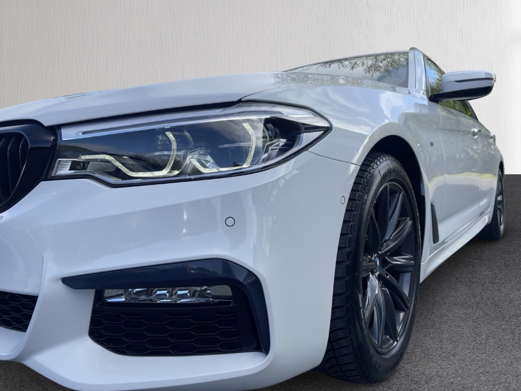 Fahrzeugabbildung BMW 520 d touring M Sport AHK LED LEDER Sitzlüftung