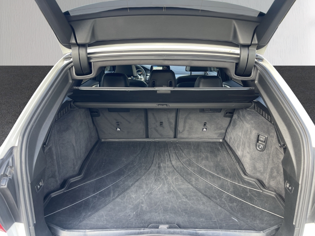Fahrzeugabbildung BMW 520 d touring M Sport AHK LED LEDER Sitzlüftung