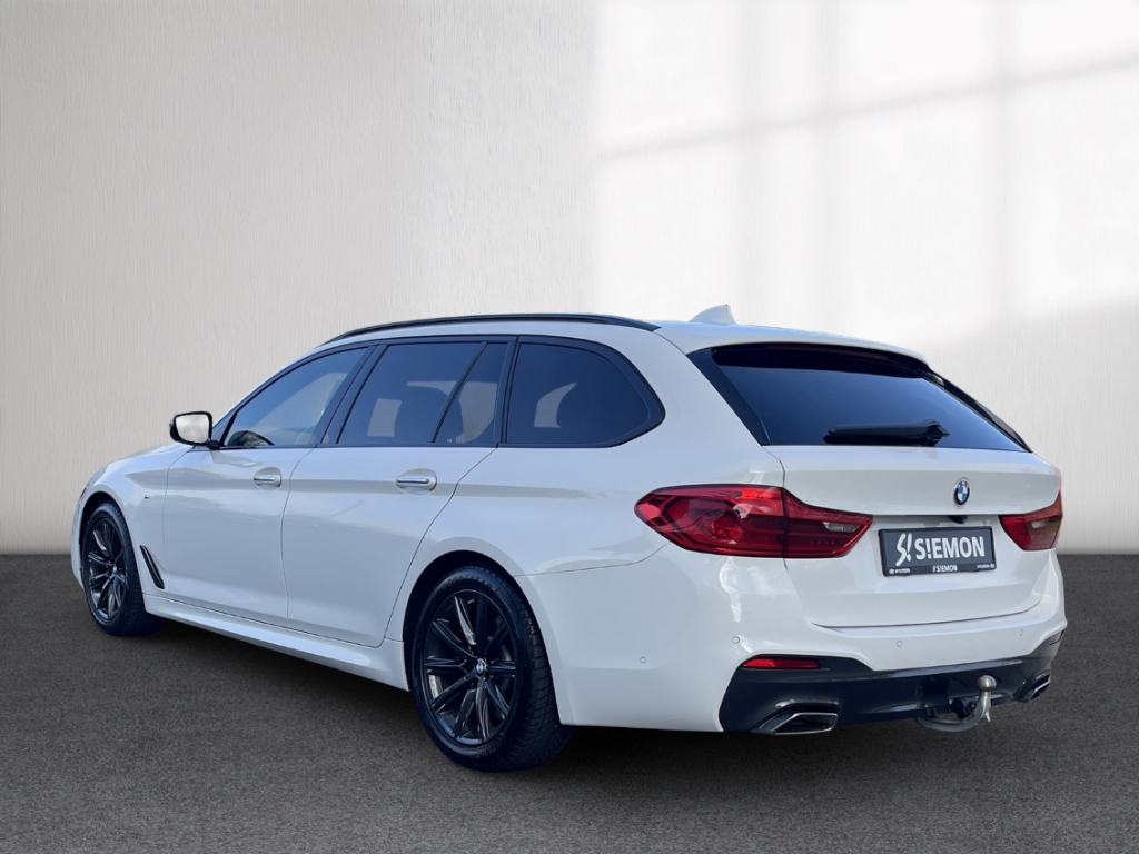 Fahrzeugabbildung BMW 520 d touring M Sport AHK LED LEDER Sitzlüftung