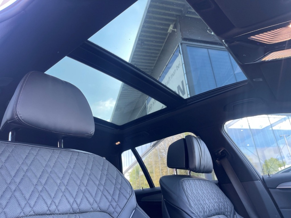 Fahrzeugabbildung BMW 520 d touring M Sport AHK LED LEDER Sitzlüftung