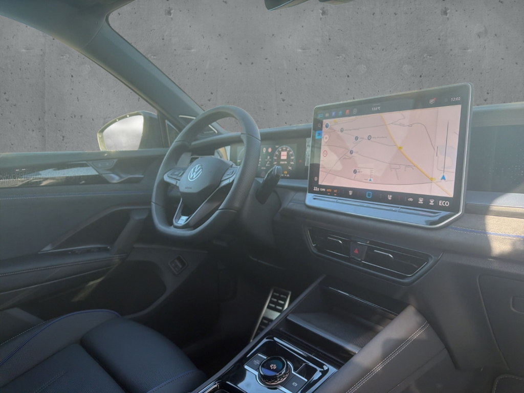 Fahrzeugabbildung Volkswagen Tayron 1.5 eHybrid R-Line AHK Pano IQ.Light
