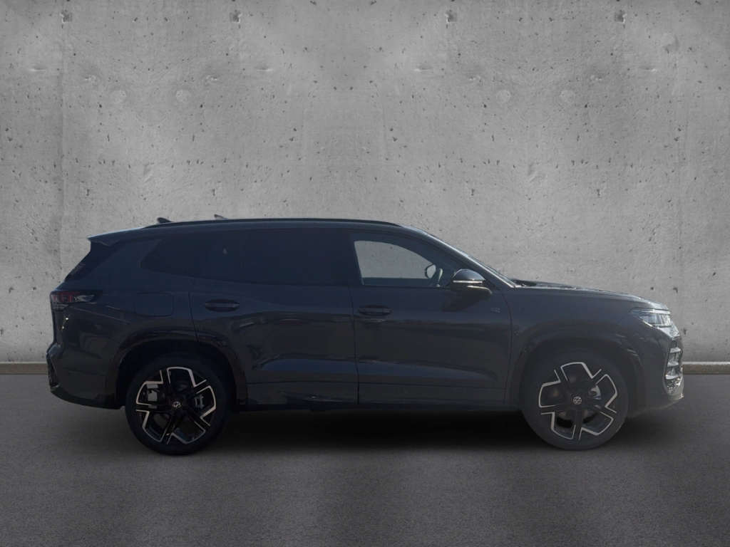 Fahrzeugabbildung Volkswagen Tayron 1.5 eHybrid R-Line AHK Pano IQ.Light