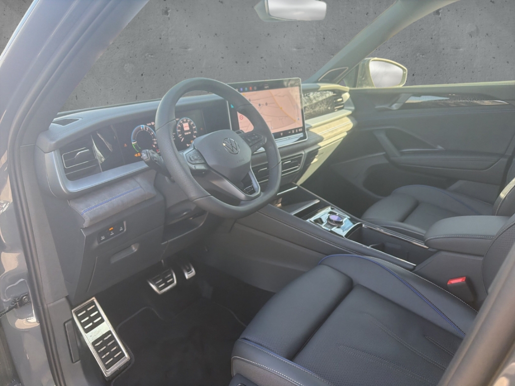 Fahrzeugabbildung Volkswagen Tayron 1.5 eHybrid R-Line AHK Pano IQ.Light