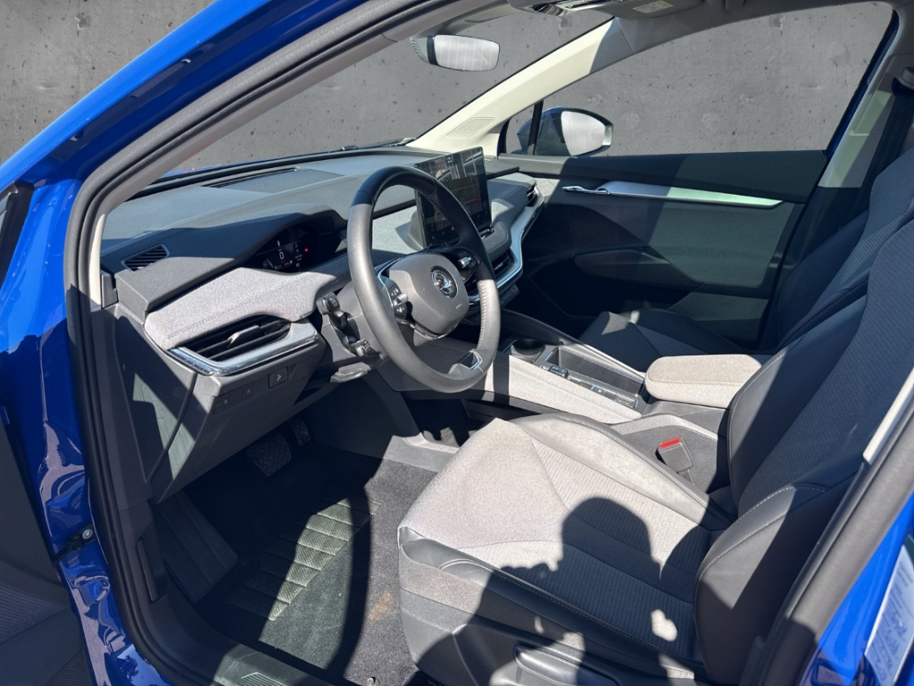 Fahrzeugabbildung SKODA Enyaq Loft 50 LOFT El. Panodach Digitales Cockpit LED ACC Apple CarPlay Android Auto