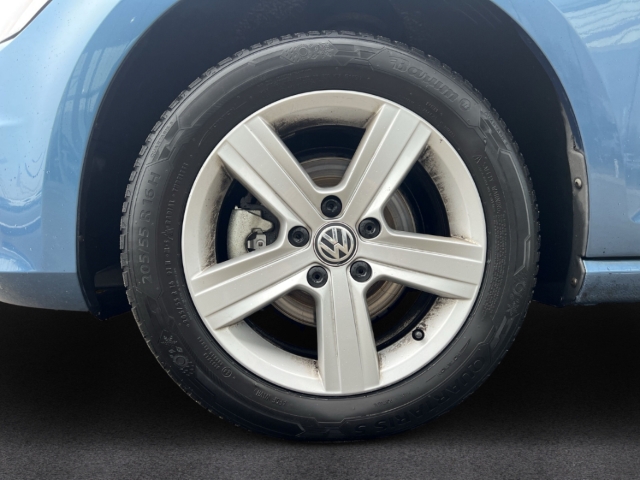 Fahrzeugabbildung Volkswagen Golf VII 1.6 TDI Comfortline SHZ NAVI PDC BLUETOOTH