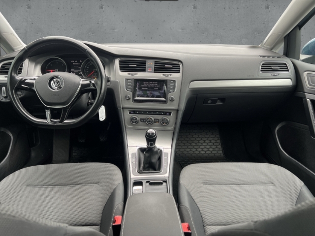 Fahrzeugabbildung Volkswagen Golf VII 1.6 TDI Comfortline SHZ NAVI PDC BLUETOOTH