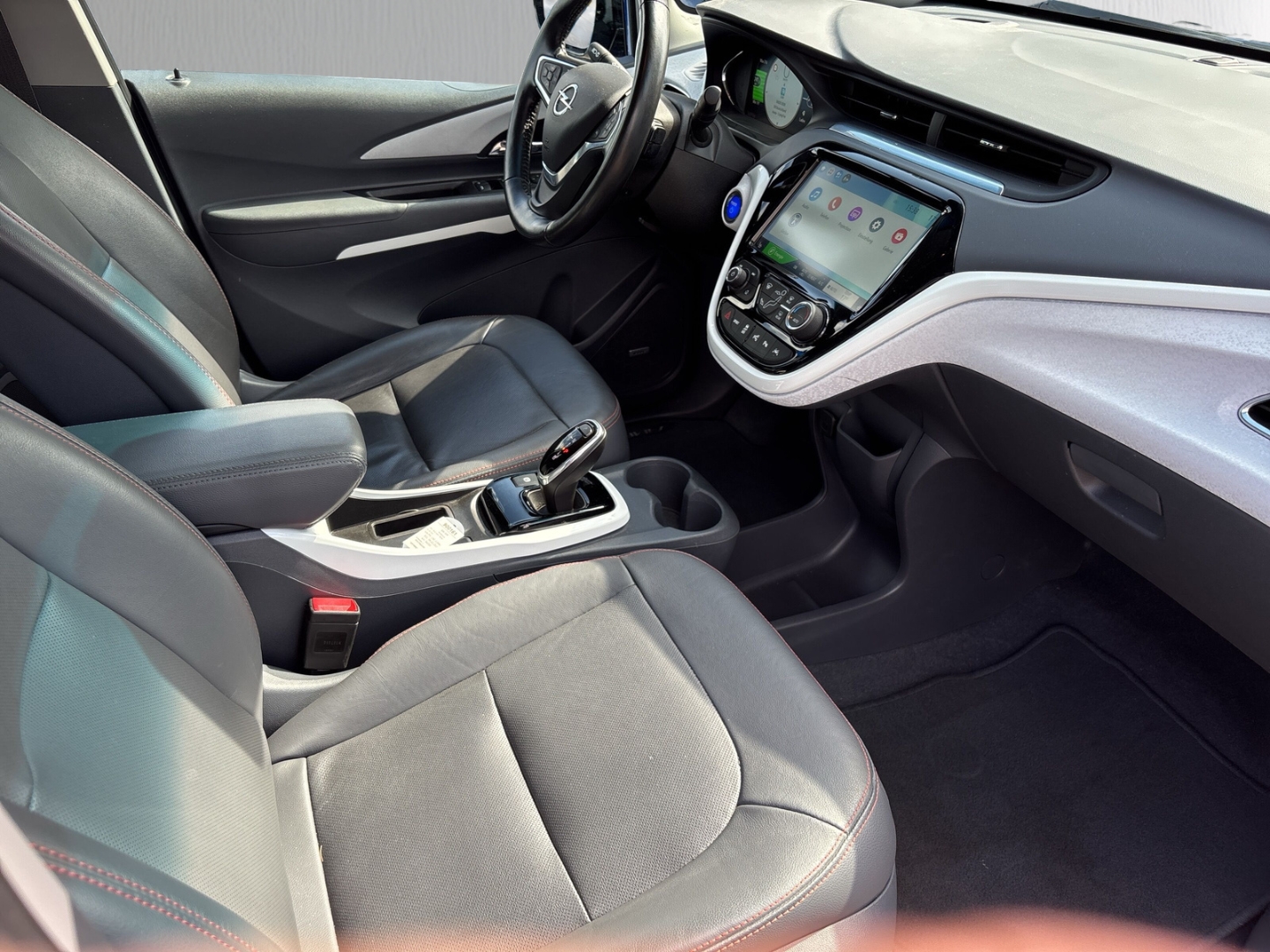 Fahrzeugabbildung Opel Ampera-e Ultimate 150kW PDC SHZ Kam Temp 8-fach