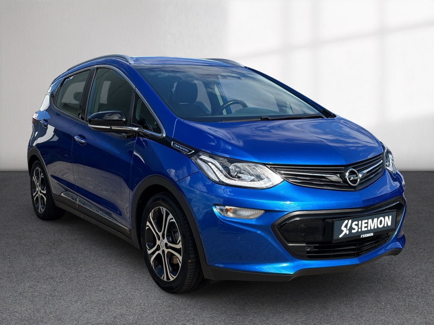 Fahrzeugabbildung Opel Ampera-e Ultimate 150kW PDC SHZ Kam Temp 8-fach