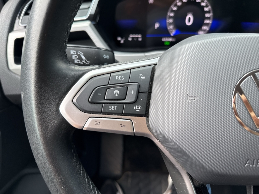 Fahrzeugabbildung Volkswagen Touran 1.5 TSI DSG 7Sitze AHK ACC RKam BlindSpot Comfortline