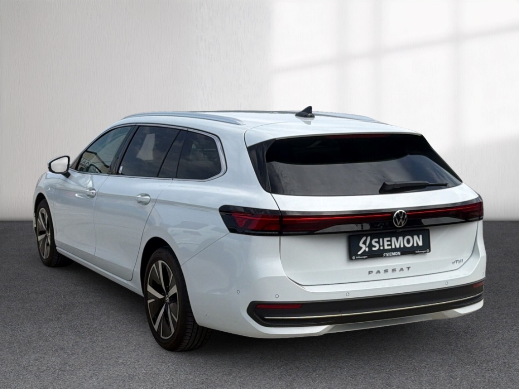 Fahrzeugabbildung Volkswagen Passat Variant 1.5eTSI DSG Business AHK Navi Kam
