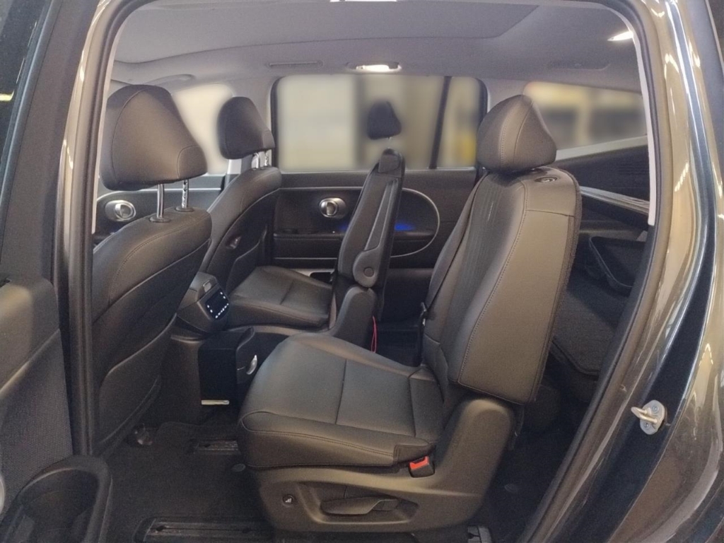 Fahrzeugabbildung Hyundai IONIQ 9 110 kWh 4WD 6-Sitze UNIQ Swivel Pano-Schiebedach MY26 HUD Niveau