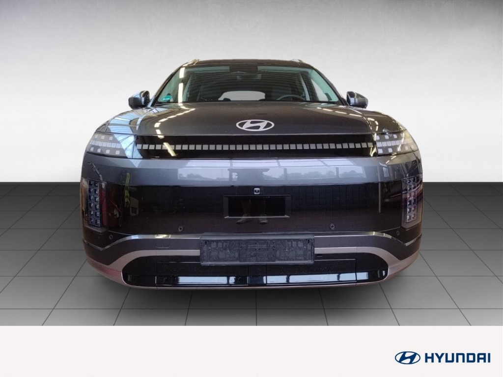 Fahrzeugabbildung Hyundai IONIQ 9 110 kWh 4WD 6-Sitze UNIQ Swivel Pano-Schiebedach MY26 HUD Niveau