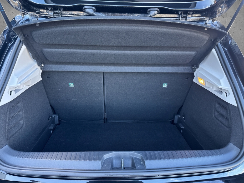 Fahrzeugabbildung Renault Clio V 1.0 TCe Intens NAVI LED SHZ RFK LM DIGICO