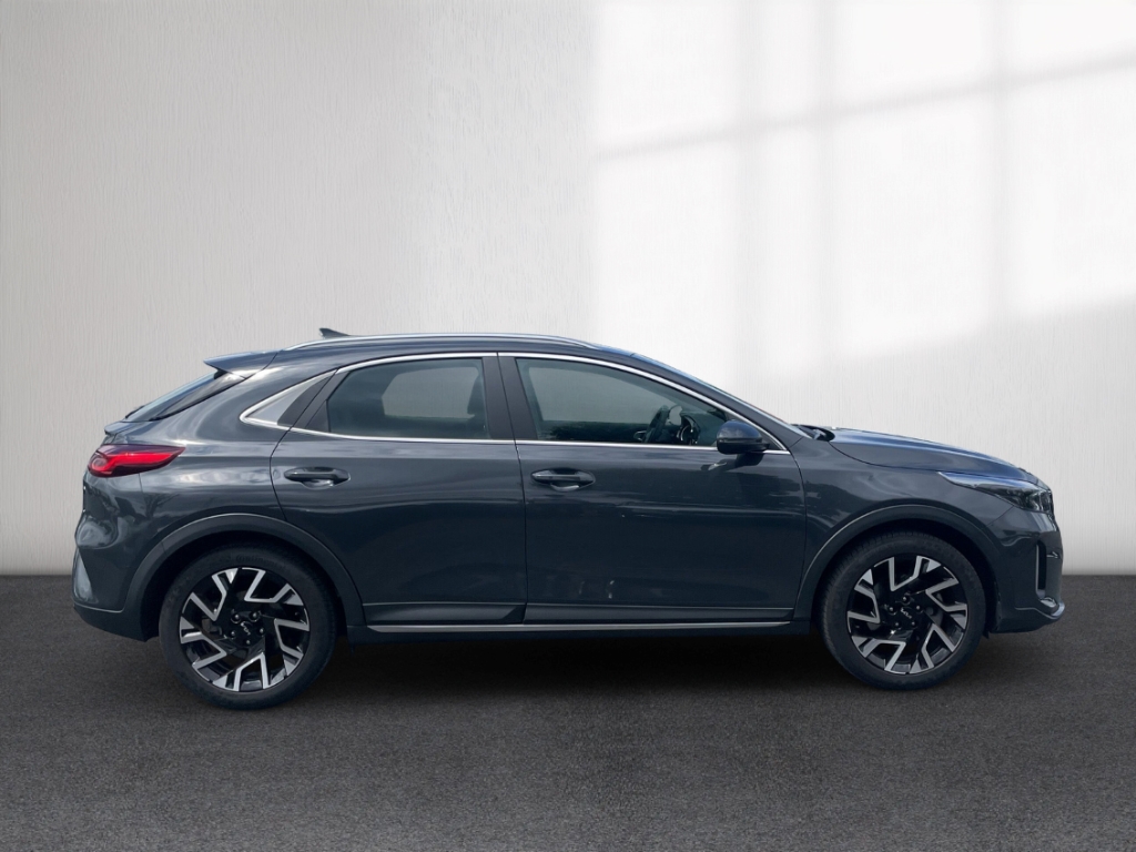 Fahrzeugabbildung Kia XCee'd 1.5T-GDI DCT Spirit Xclusive AHK Navi RKam