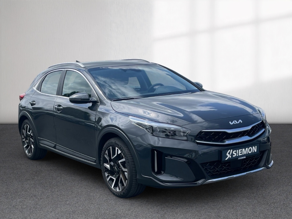 Fahrzeugabbildung Kia XCee'd 1.5T-GDI DCT Spirit Xclusive AHK Navi RKam