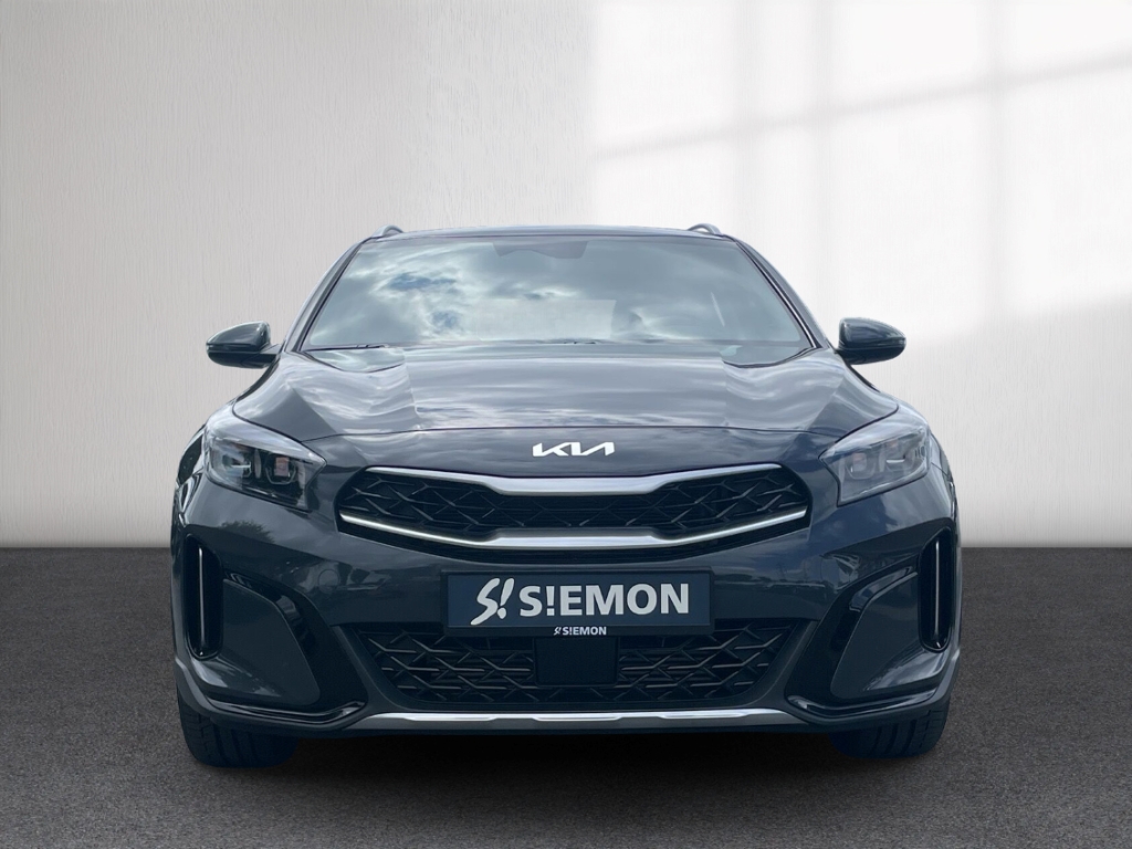 Fahrzeugabbildung Kia XCee'd 1.5T-GDI DCT Spirit Xclusive AHK Navi RKam