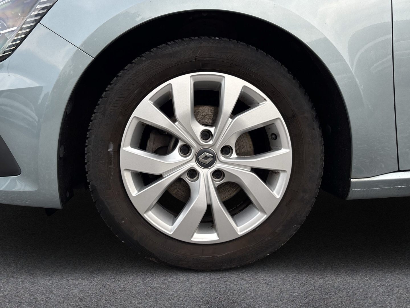 Fahrzeugabbildung Renault Megane IV Grandtour Navi SHZ Radio DAB LHZ PDC