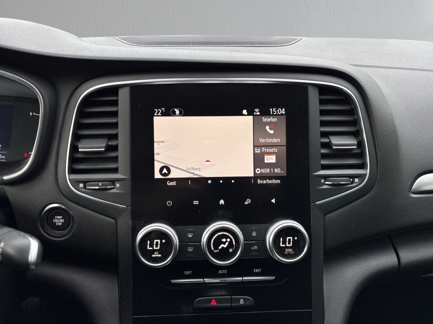 Fahrzeugabbildung Renault Megane IV Grandtour Navi SHZ Radio DAB LHZ PDC