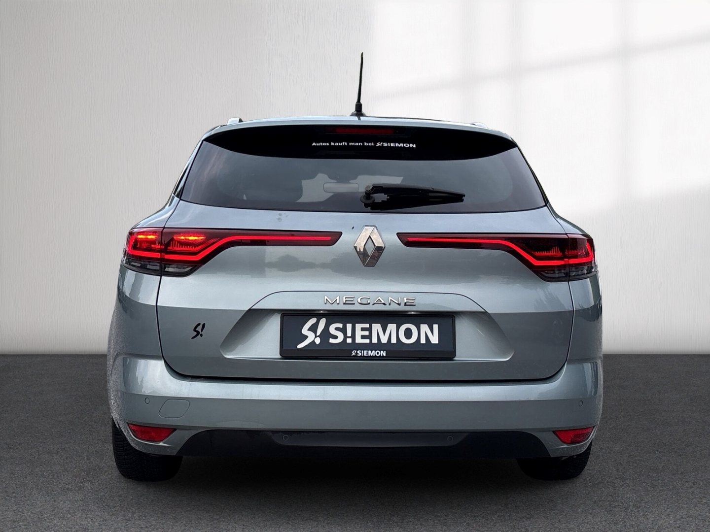 Fahrzeugabbildung Renault Megane IV Grandtour Navi SHZ Radio DAB LHZ PDC