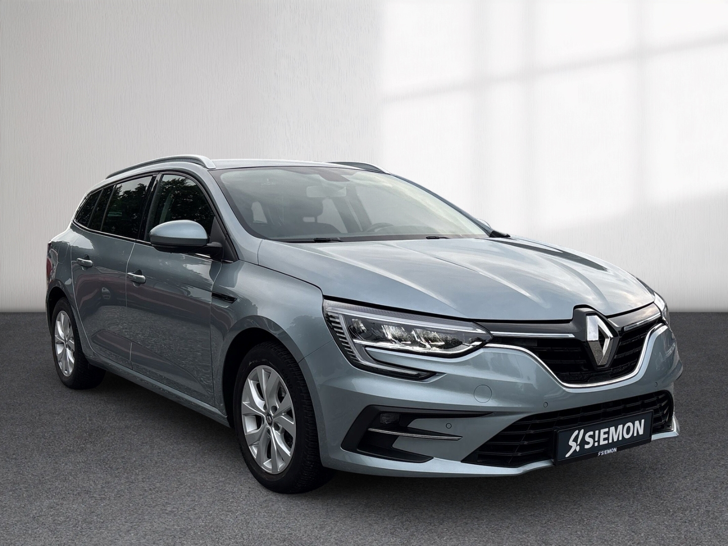Fahrzeugabbildung Renault Megane IV Grandtour Navi SHZ Radio DAB LHZ PDC
