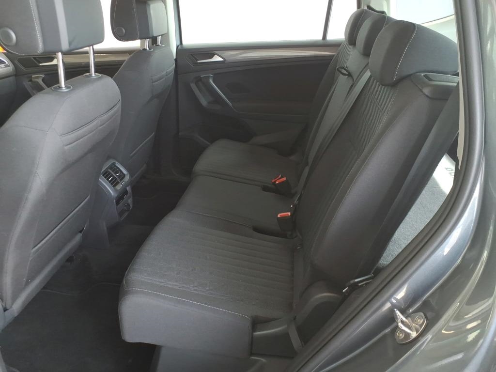 Fahrzeugabbildung Volkswagen Tiguan Allspace 1.5 TSI DSG Life 7-Sitze AHK LED ACC