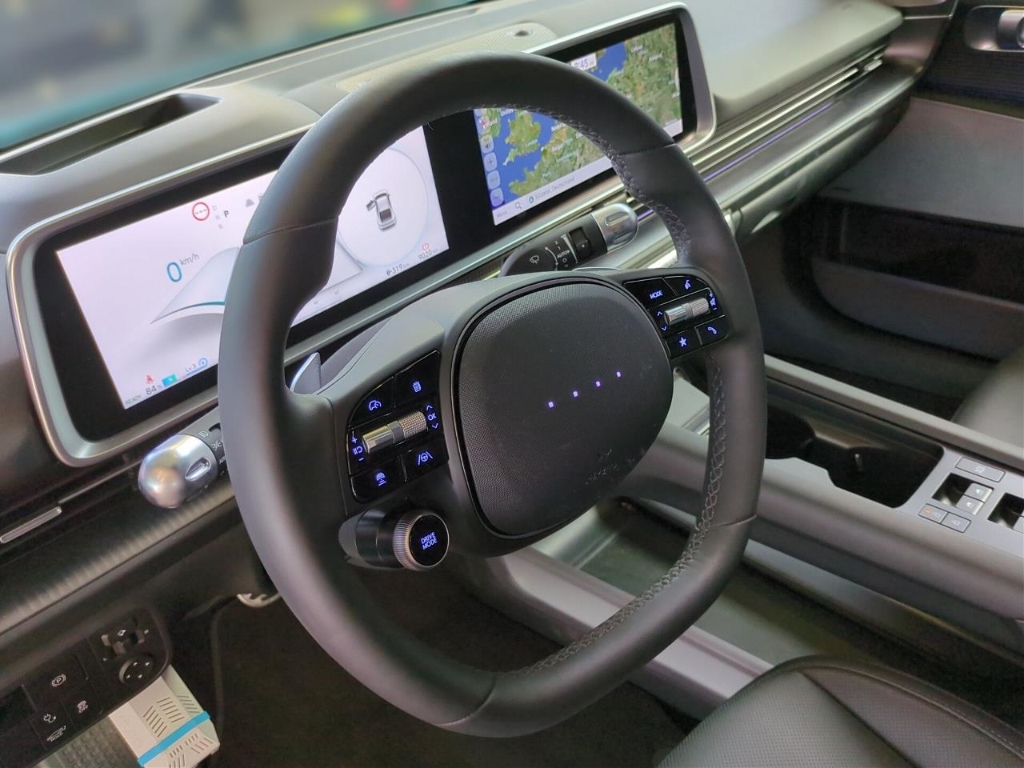 Fahrzeugabbildung Hyundai IONIQ 6 77,4kWh 4WD UNIQ Digi-Spiegel HUD Navi Digitales Cockpit Memory Sitze Soundsystem Bose