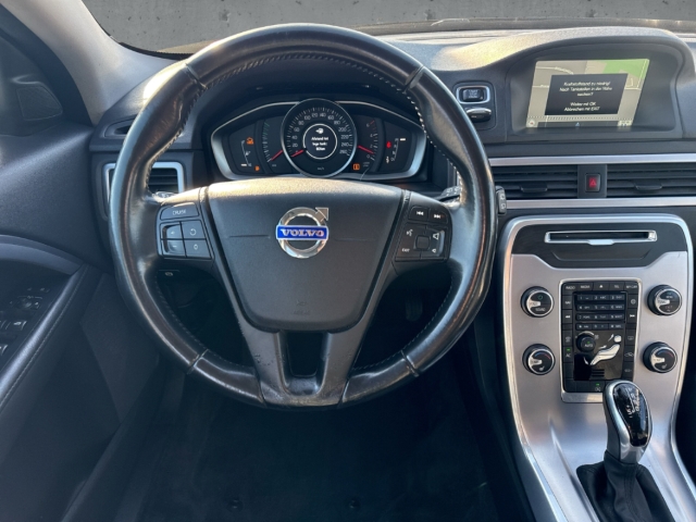 Fahrzeugabbildung Volvo V70 Kombi D4 Kinetic Leder AHK Navi Xenon eHKL SHZ PDC