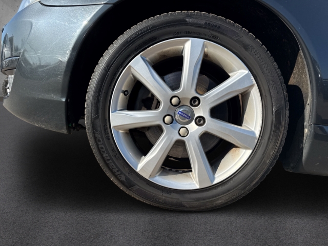 Fahrzeugabbildung Volvo V70 Kombi D4 Kinetic Leder AHK Navi Xenon eHKL SHZ PDC