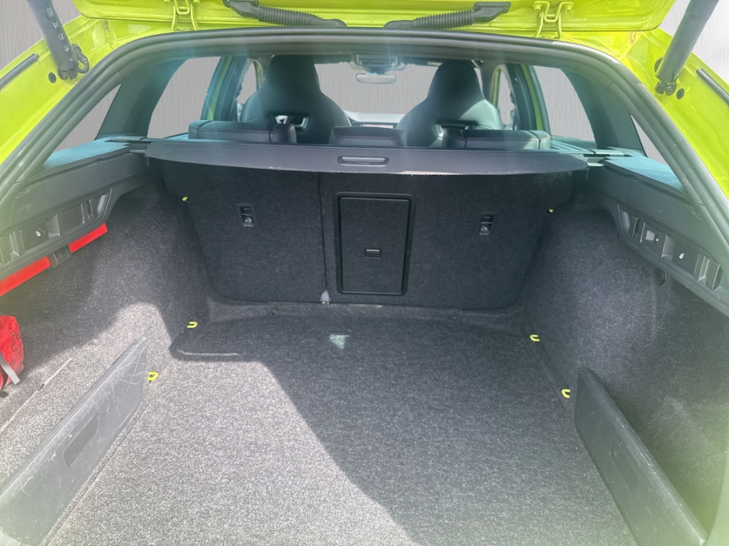 Fahrzeugabbildung SKODA Octavia Combi RS PLUS ACC Standheizung KESSY HUD MATRIX