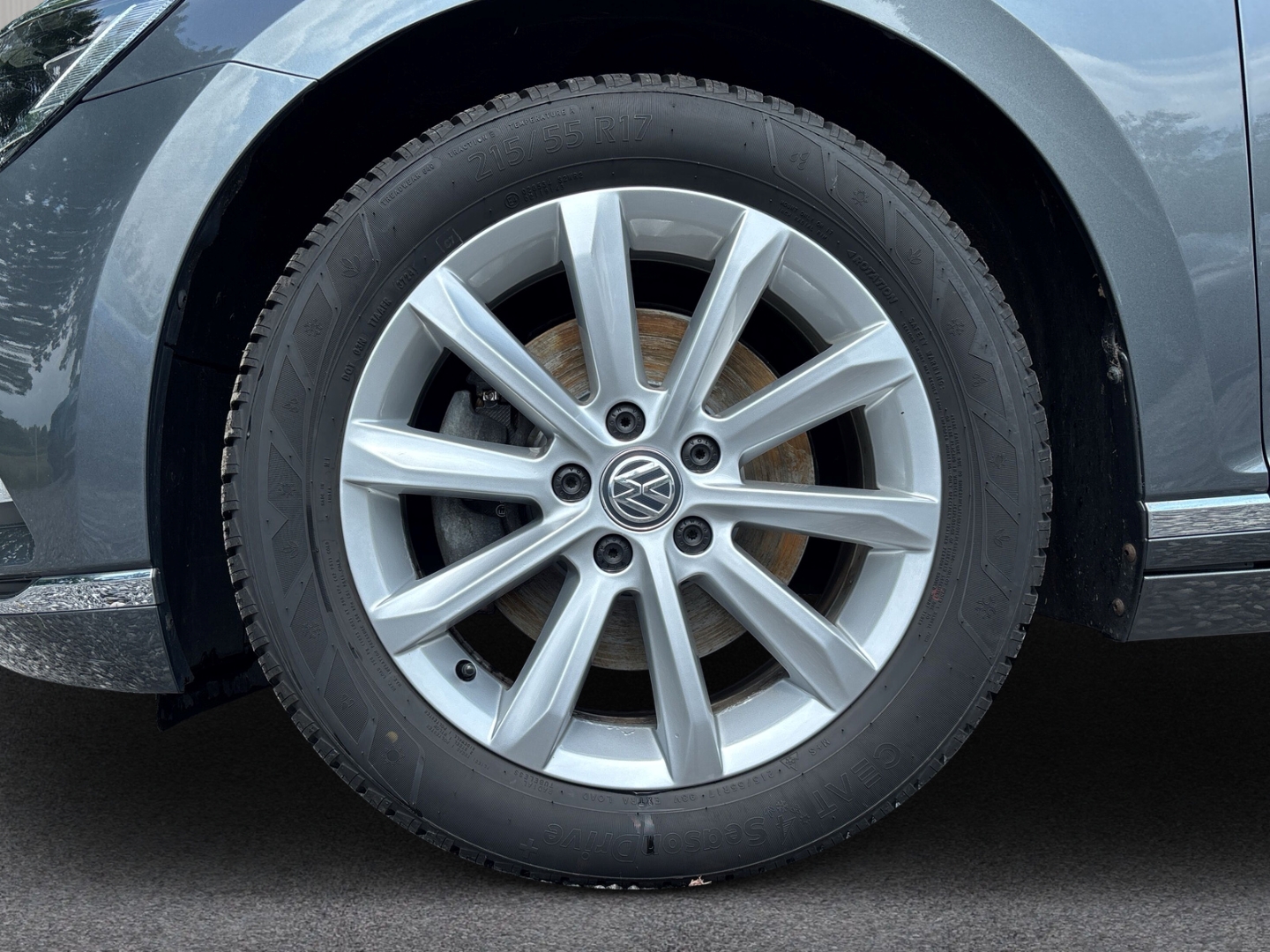 Fahrzeugabbildung Volkswagen Passat Highline BMT Start-Stopp NAVI AHK BT Temp