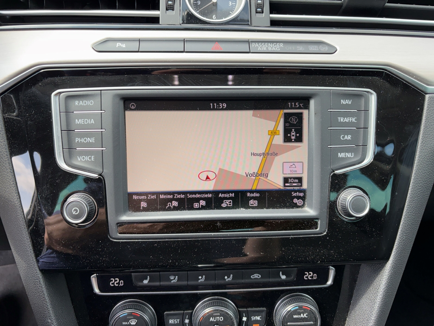 Fahrzeugabbildung Volkswagen Passat Highline BMT Start-Stopp NAVI AHK BT Temp