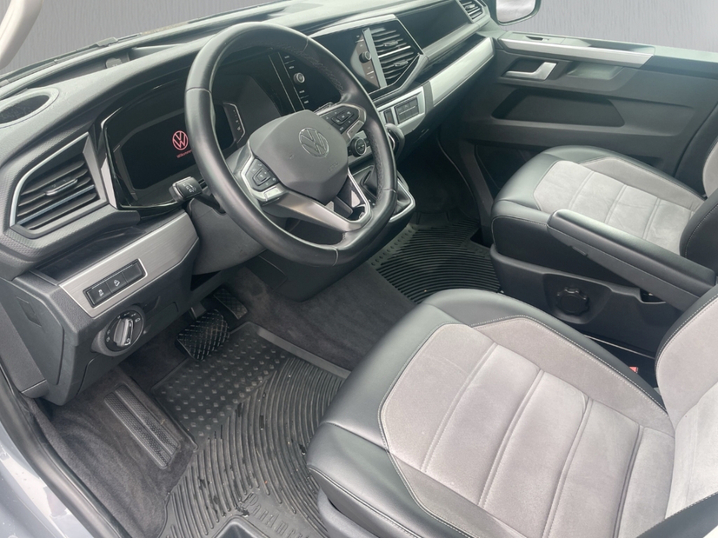 Fahrzeugabbildung Volkswagen Transporter Multivan Allrad ACC PDCv+h SHZ Temp Color