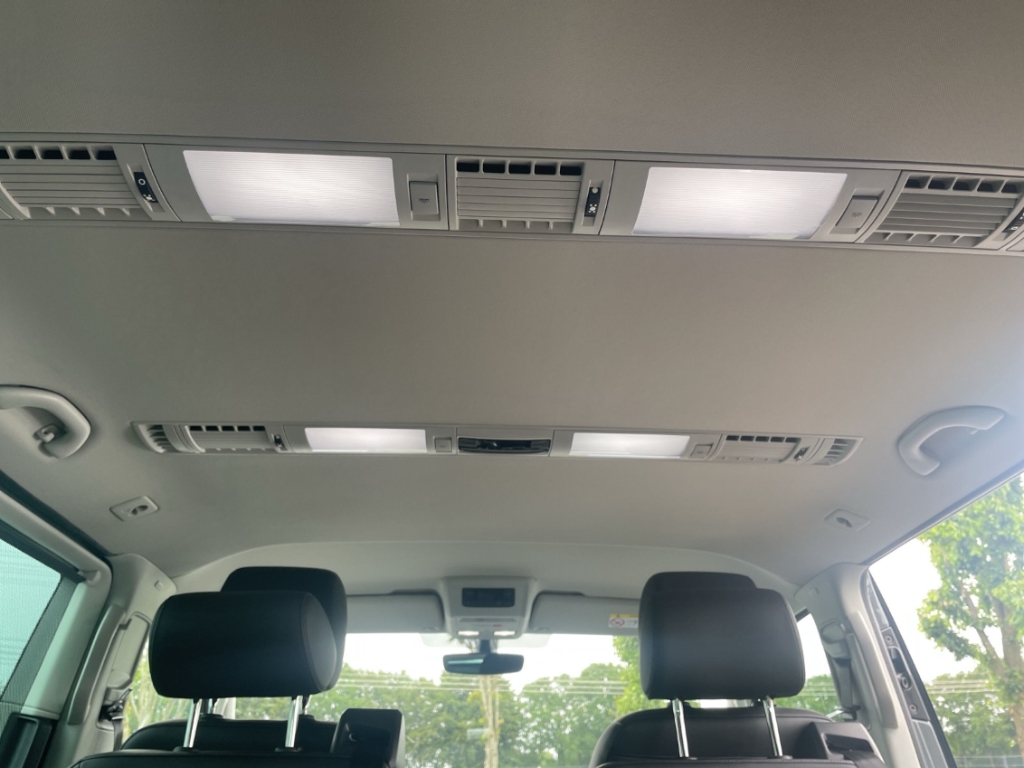 Fahrzeugabbildung Volkswagen Transporter Multivan Allrad ACC PDCv+h SHZ Temp Color