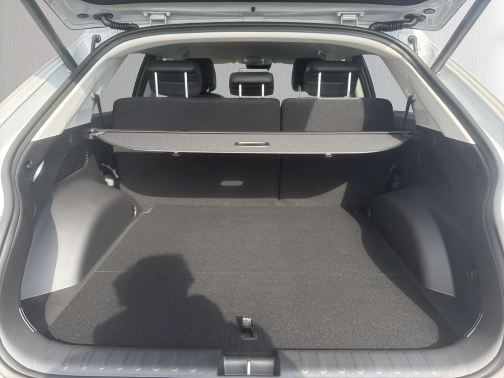 Fahrzeugabbildung Hyundai IONIQ 5 FL MY26 84kWh 2WD CENTRIQ Sitz-P Navi Digitales Cockpit LED ACC El. Heckklappe