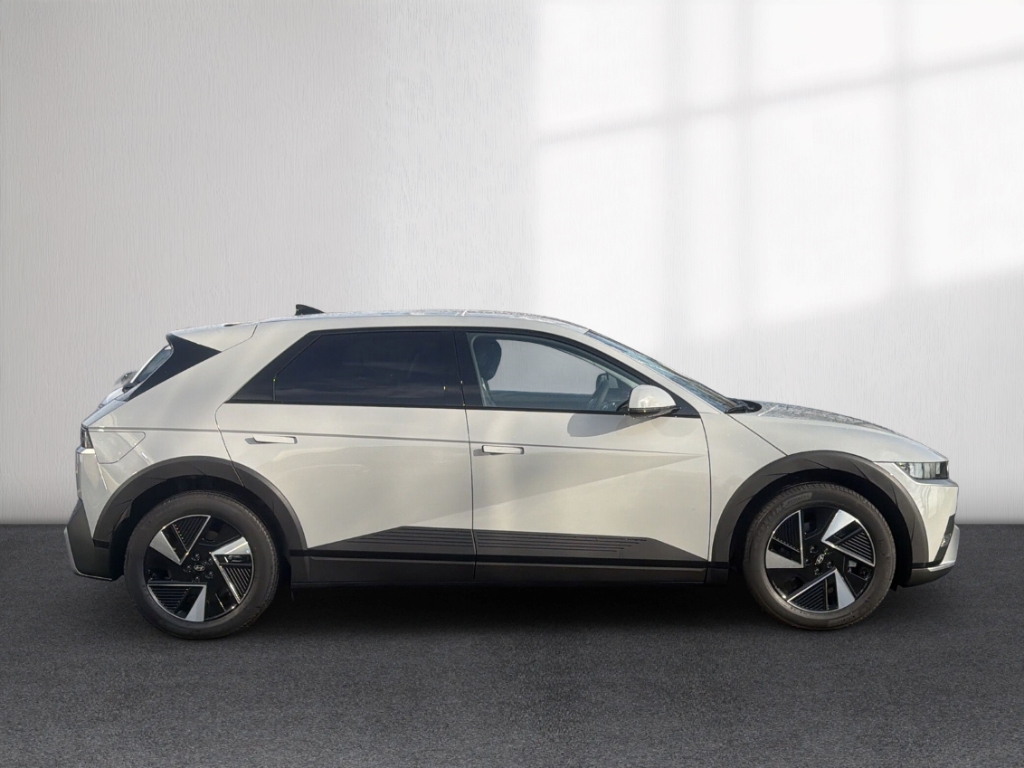 Fahrzeugabbildung Hyundai IONIQ 5 FL MY26 84kWh 2WD CENTRIQ Sitz-P Navi Digitales Cockpit LED ACC El. Heckklappe