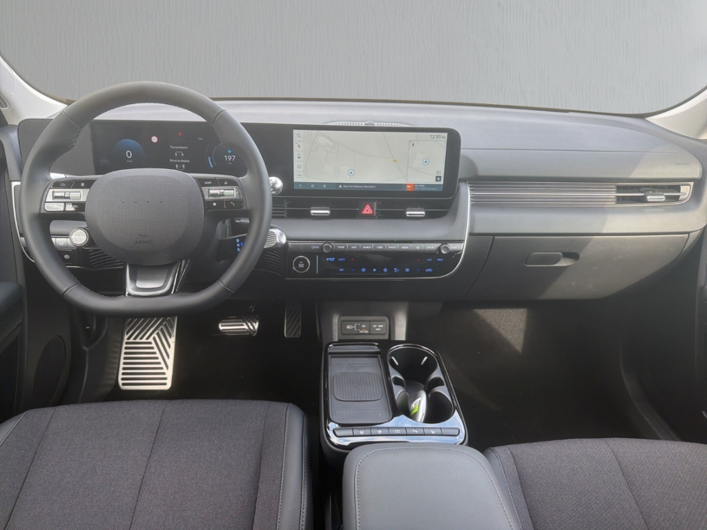Fahrzeugabbildung Hyundai IONIQ 5 FL MY26 84kWh 2WD CENTRIQ Sitz-P Navi Digitales Cockpit LED ACC El. Heckklappe