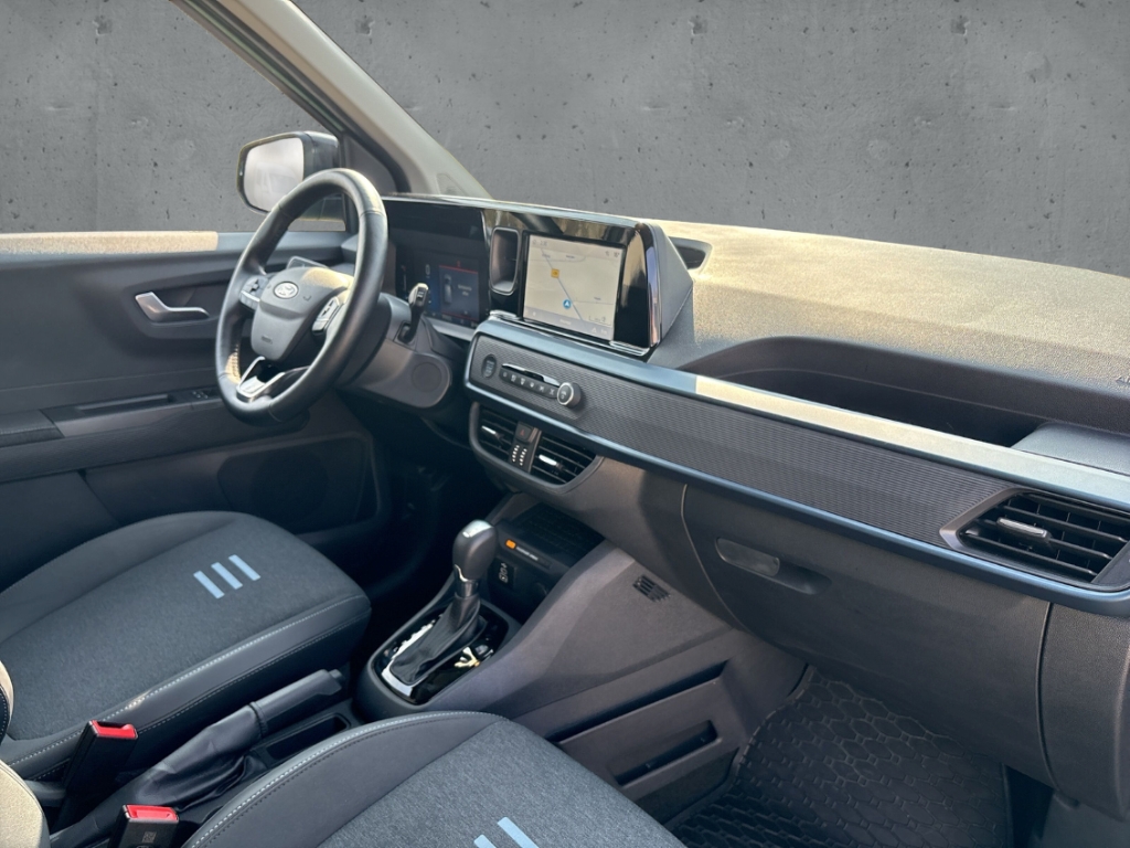 Fahrzeugabbildung Ford Tourneo Courier Active DCT Navi ACC BLIS Winter SHZ Temp Alu