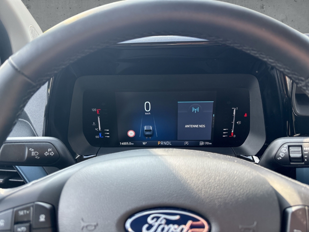 Fahrzeugabbildung Ford Tourneo Courier Active DCT Navi ACC BLIS Winter SHZ Temp Alu